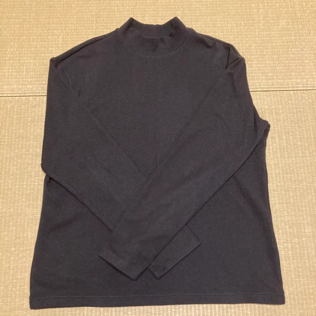 Thumbnail of UNIQLO Kids Black Long-Sleeve Cut-and-Sewn Shirt