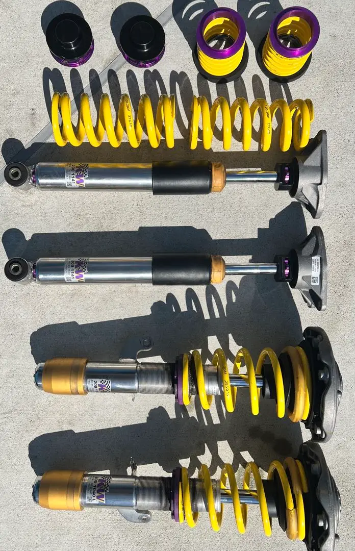 BMW F87M2コンペティション KW サスペンションキット バージョン3 BMW F87M2コンペティション KW サスペンションキット バージョン3
