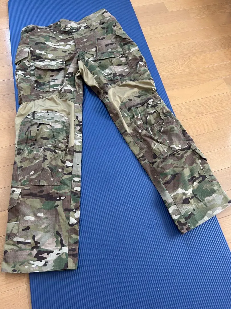 エマーソンマルチカム迷彩服とタクティカルベストセット売り エマーソンマルチカム迷彩服とタクティカルベストセット売り