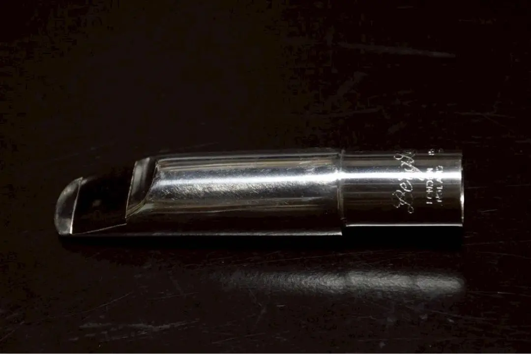 ベルグラーセン　アルトサックスリガチャー Berg Larsen ベルグラーセン ラバーマウスピース アルト用の