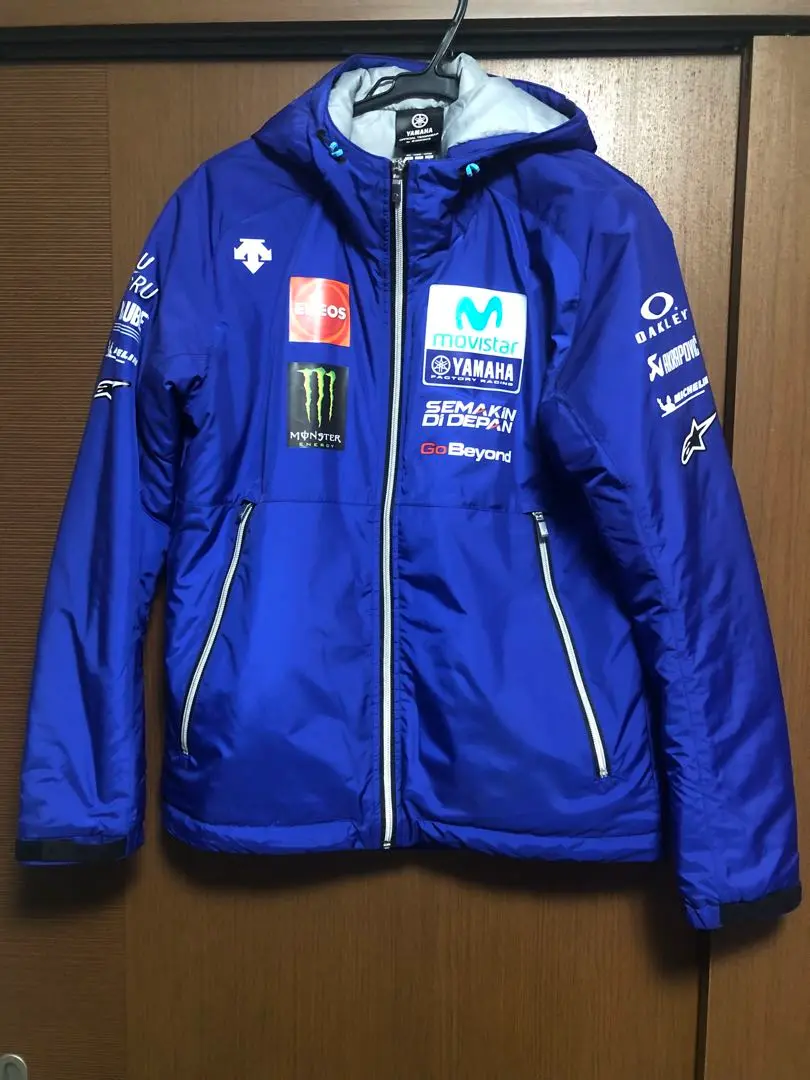 DESCENTE Movistar Yamaha MotoGPチーム ジャージ（デサント