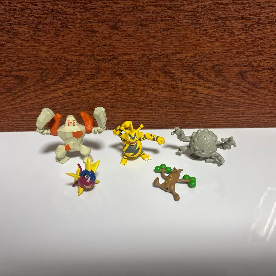 2025年最新】立体ポケモン図鑑 レジロックの人気アイテム - メルカリ