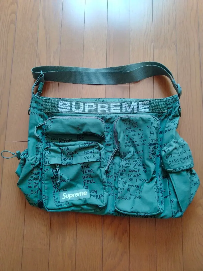 2025年最新】supreme field messengerの人気アイテム - メルカリ