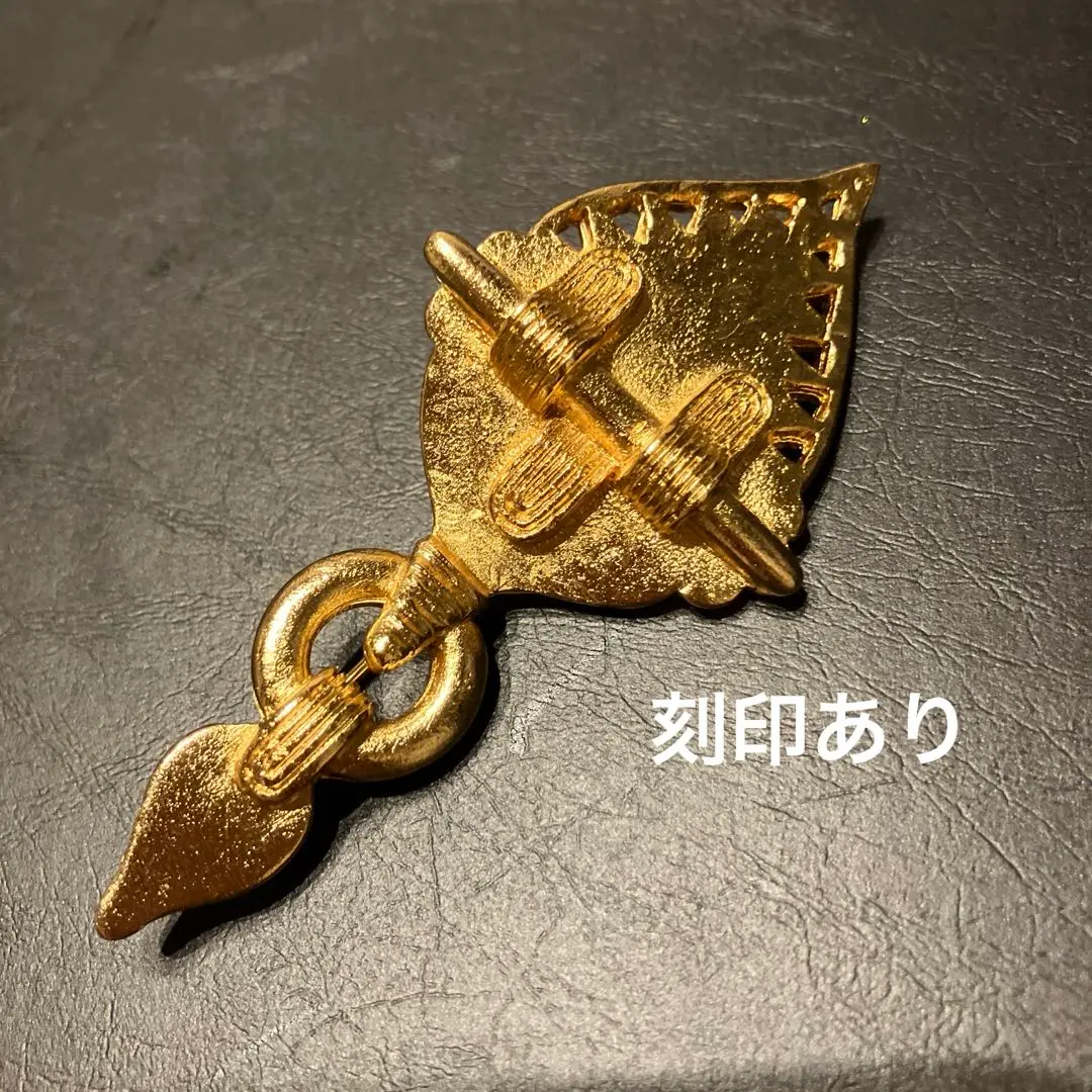 希少！Guy Laroche ヴィンテージ ブローチ8553