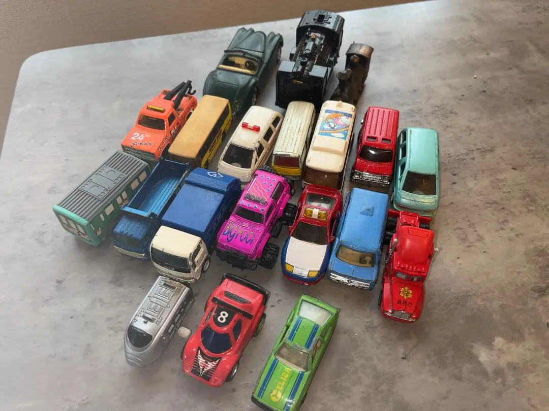 チョロＱ　ミニカー　レトロ　デッドストック７２台。 チョロQミニカーレトロデッドストック72台。