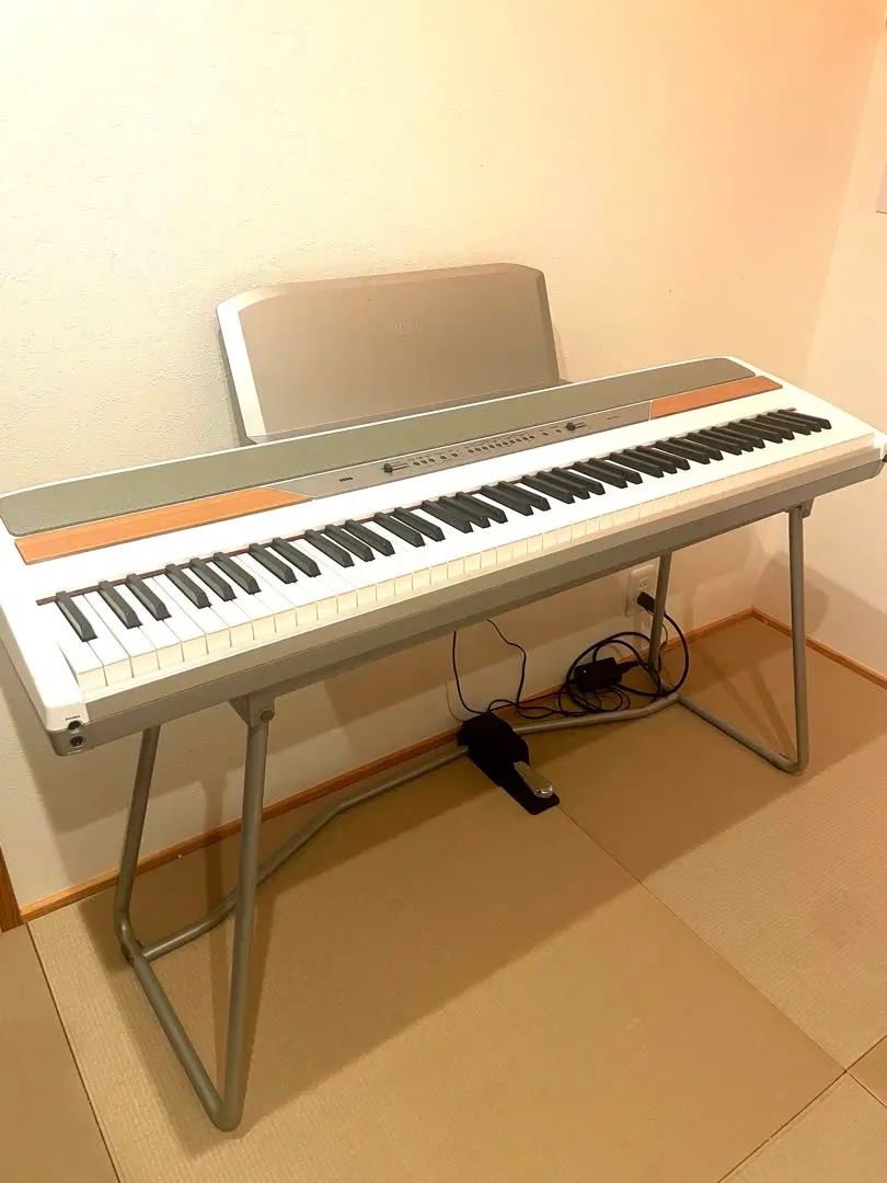 KORG SP-250 電子ピアノ 88鍵盤 本体のみ ホワイト - メルカリ