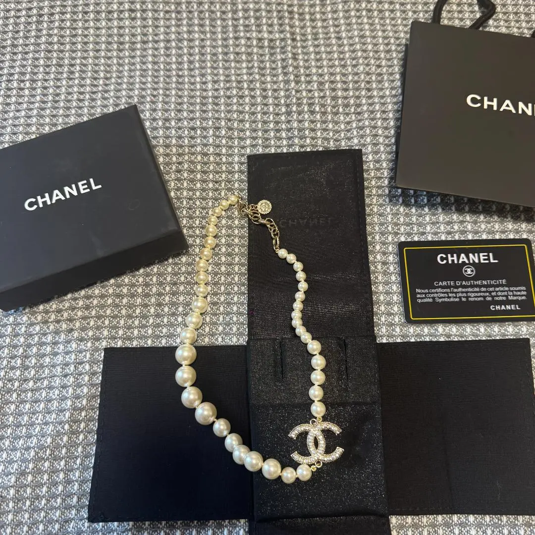 香奈兒 項鍊 CC 珍珠 限定 100 週年rerd 的縮圖