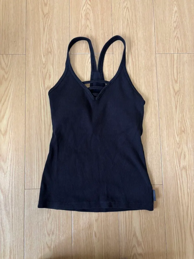 【美品】Reebok 吊帶背心・附罩杯・尺寸O 的縮圖