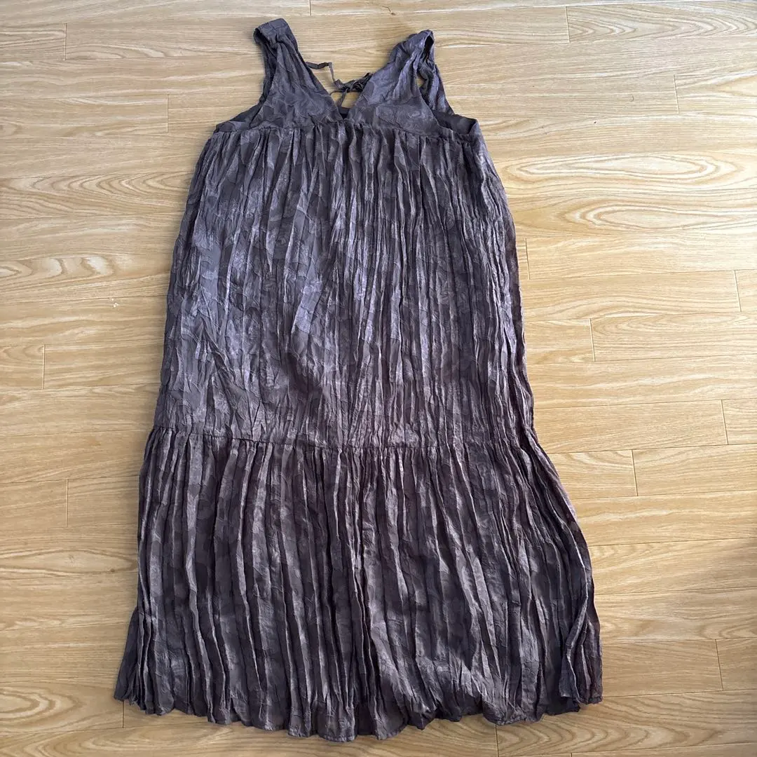 Thumbnail of NICE CLAUP Pleated Sleeveless Long One-Piece (Continuation)