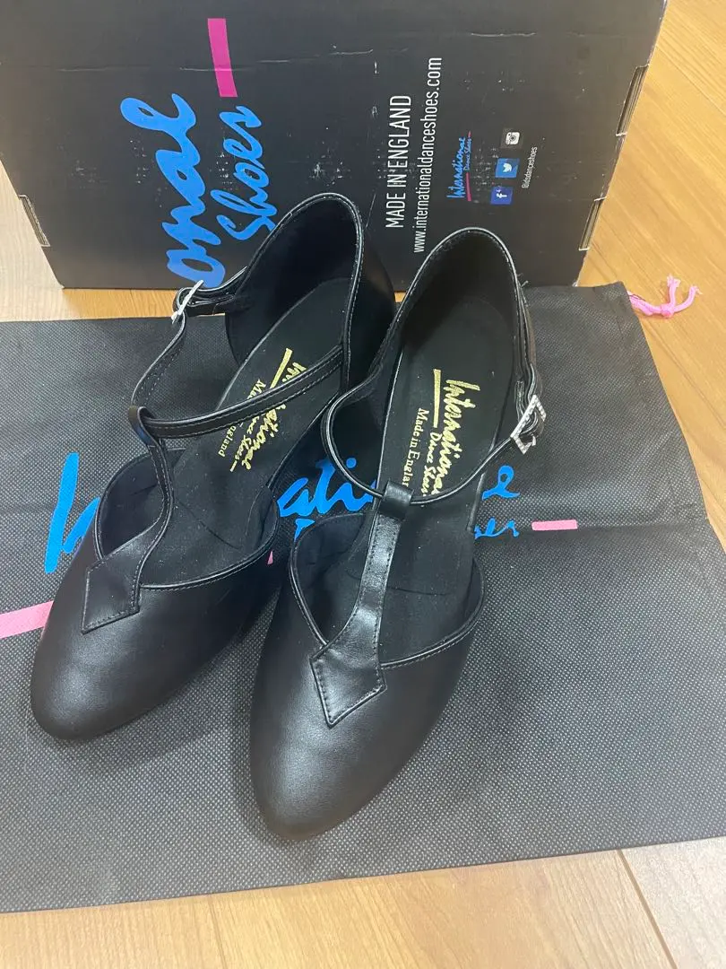 お値下げ 新品 インターナショナルダンスシューズラテン JONES - BLACK CALF/BLACK PATENT ジョーンズ エナメルレザー
