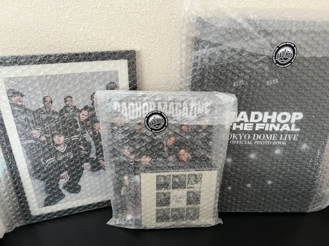 ミュージシャン BADHOP TOKYODOMELIVE OFFICIAL PHOTO BOOK BADHOP TOKYODOMELIVE OFFICIAL PHOTO BOOK - メルカリ