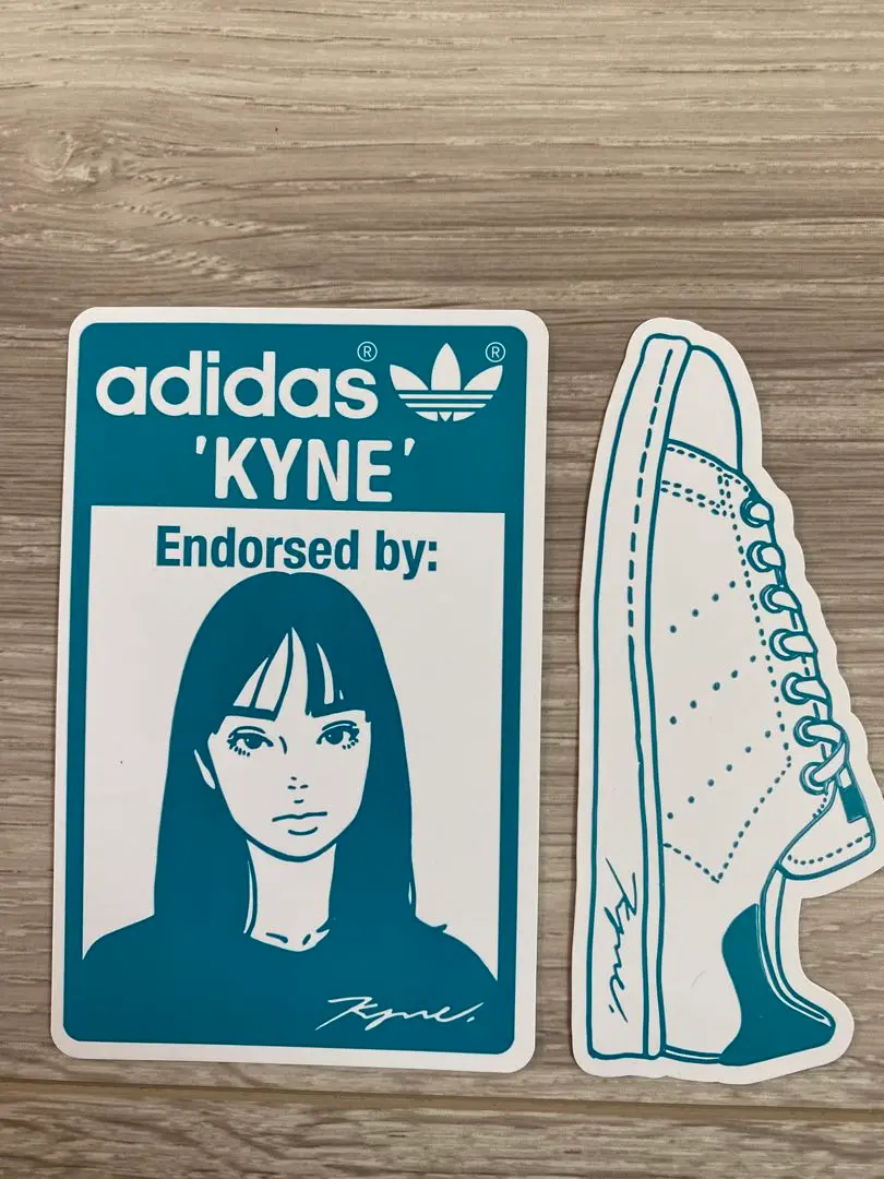 非売品】KYNE(キネ）ステッカー 山田涼介愛用 スタンスミス