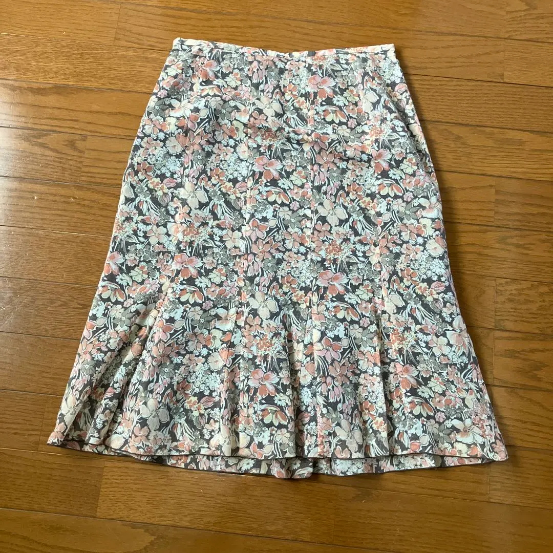 【新品】Aylesbury アリスバーリー レース 花刺繍 フレアスカート 2025年最新】アリスバーリー スカート 花の人気アイテム - メルカリ