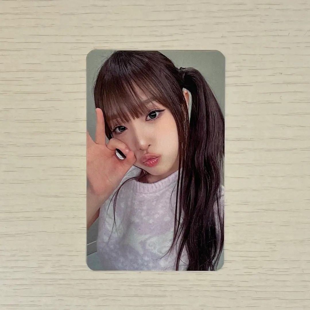 Thumbnail of YENA "Blooming Wings" Special Benefit Trading Card