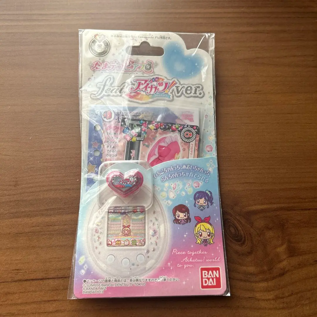 たまごっちピース＋たまデコピアス　feat.アイカツ　ドリームアカデミーセット バンダイ 商品・サービスサイト | たまデコピアス feat.アイカツ