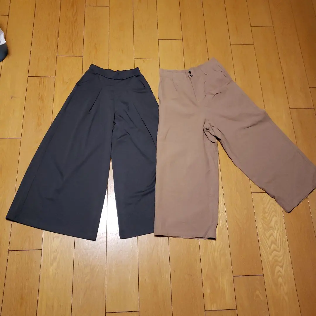 Thumbnail of Set of 2 pairs of pants