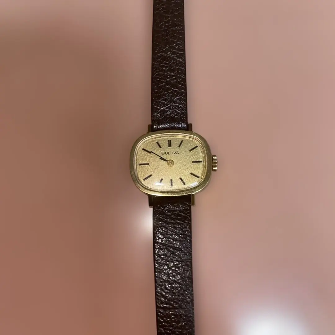 Thumbnail of Bulova Analog Hand-Winding Watch Gold/Brown Antique