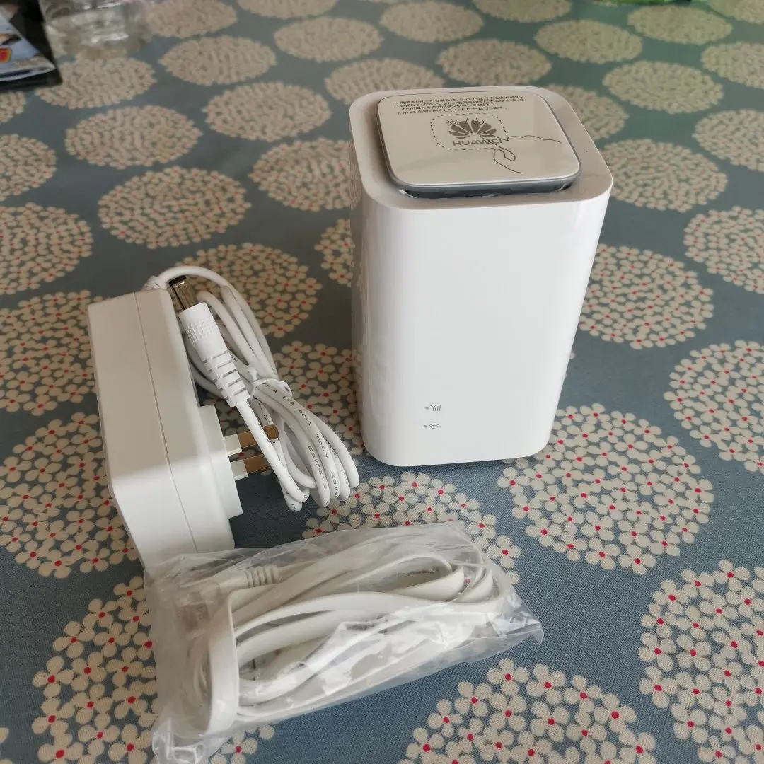 ホームルーター　Huawei LTE cube E5180 Huawei E5180 4G LTE CUBE Router | Huawei E5180s-22 E5186s