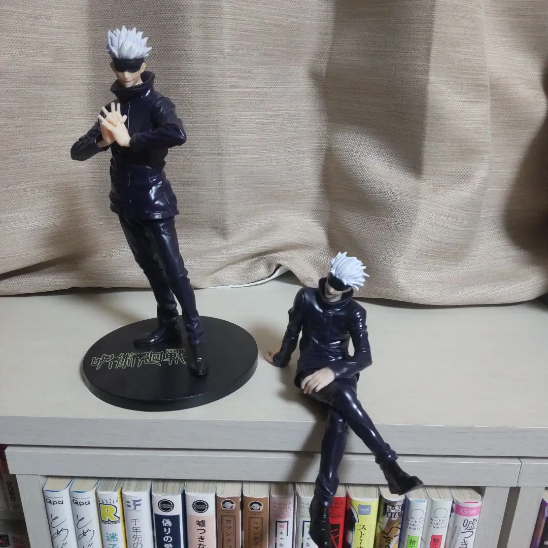 Thumbnail of Jujutsu Kaisen Satoru Gojo figures, 2 pieces