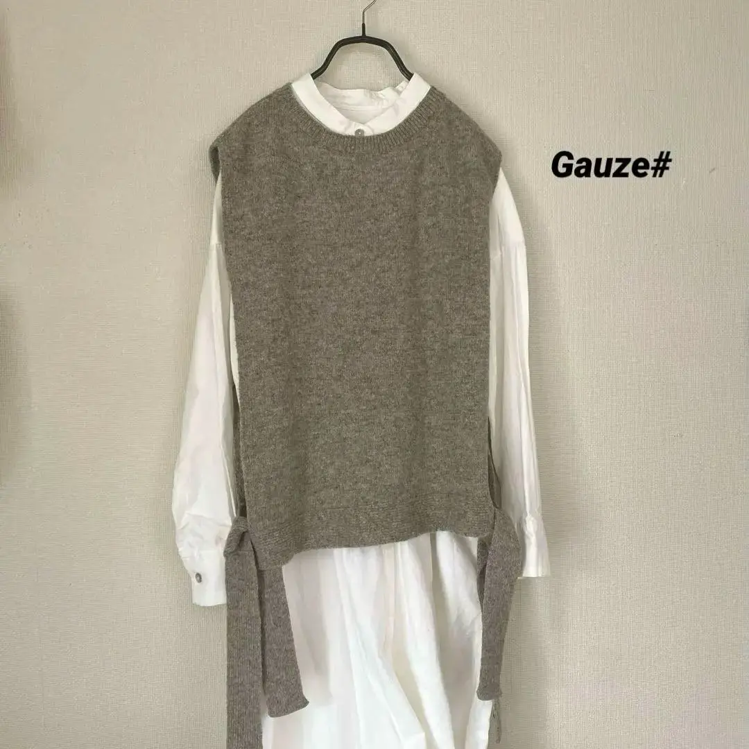 Gauze#ガーゼの柔らかニットベストグレー新品未使用タグ付き Gauze#ガーゼの柔らかニットベストグレー新品未使用タグ付き