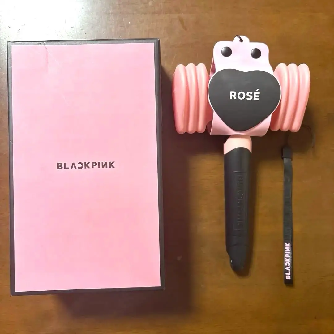 blackpink ペンライト　ペンライトカバー　ファンクラブ特典 2025年最新】blackpink ペンライト カバーの人気アイテム - メルカリ