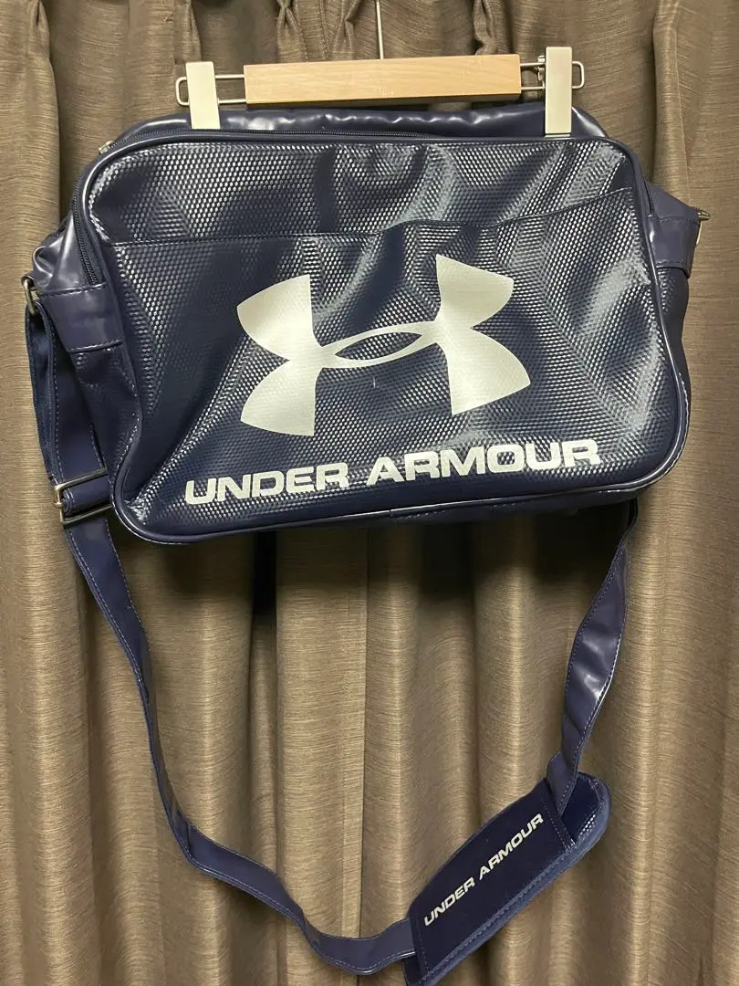 UNDER ARMOUR - アンダーアーマー エナメルバッグ 新品未使用 UNDER ARMOUR ジムサック ナップザック バッグ アンダーアーマー