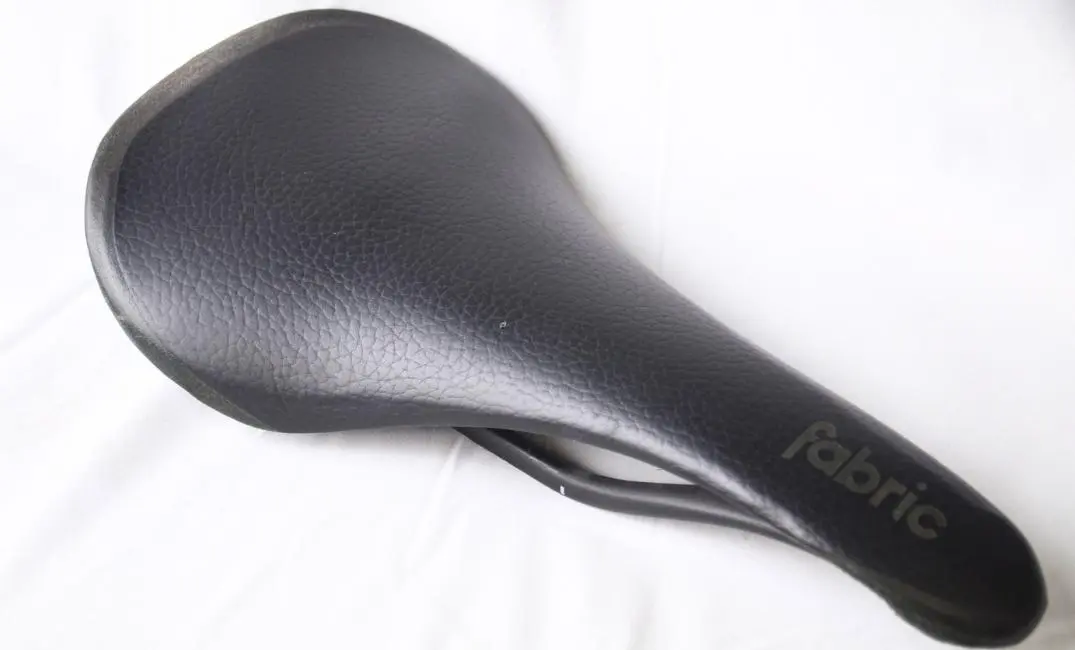 美品　FABRIC SADDLE ALM ULTIMATE ホワイト 最終値引き 美品FABRIC SADDLE ALM ULTIMATE ホワイト 最終値引き