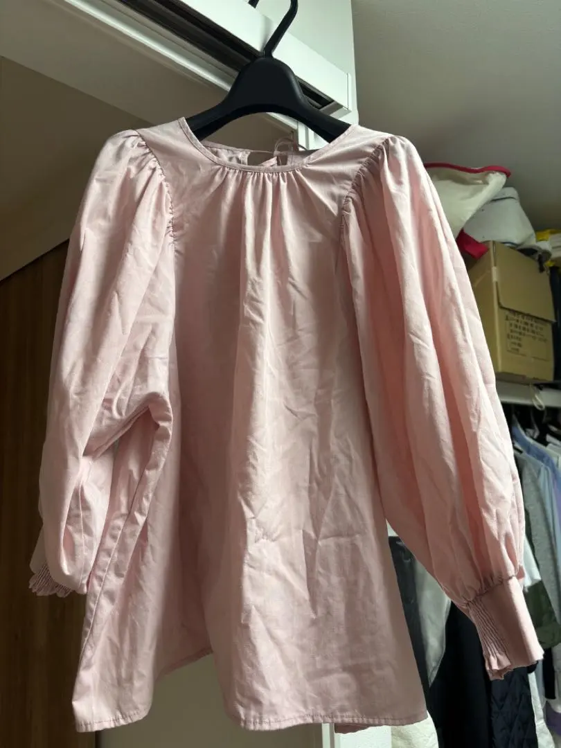 Thumbnail of Pink balloon sleeve shirt