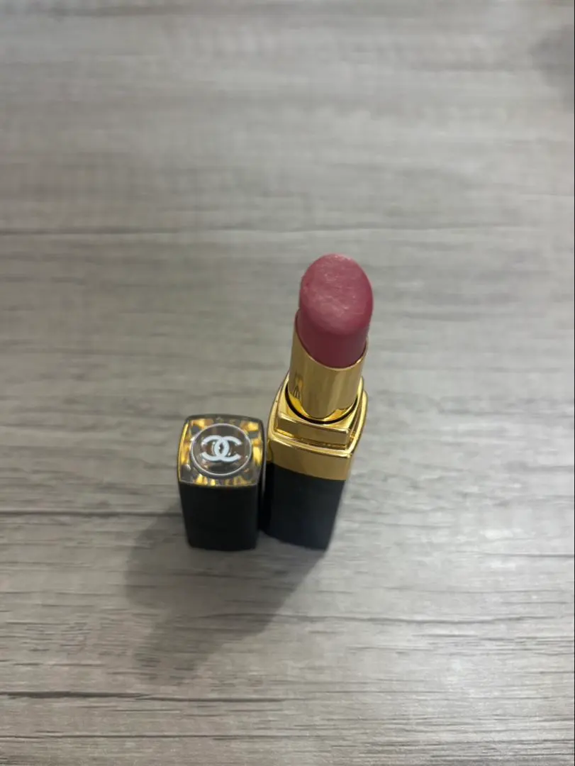 Thumbnail of CHANEL Lip ROUGE COCO FLASH 82 LIVE