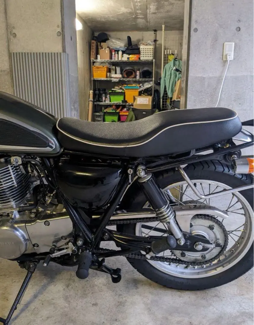 【m.y.kさま専用】SR400 オフィシャル製　シート 2025年最新】SR400 シート オフィシャルの人気アイテム - メルカリ