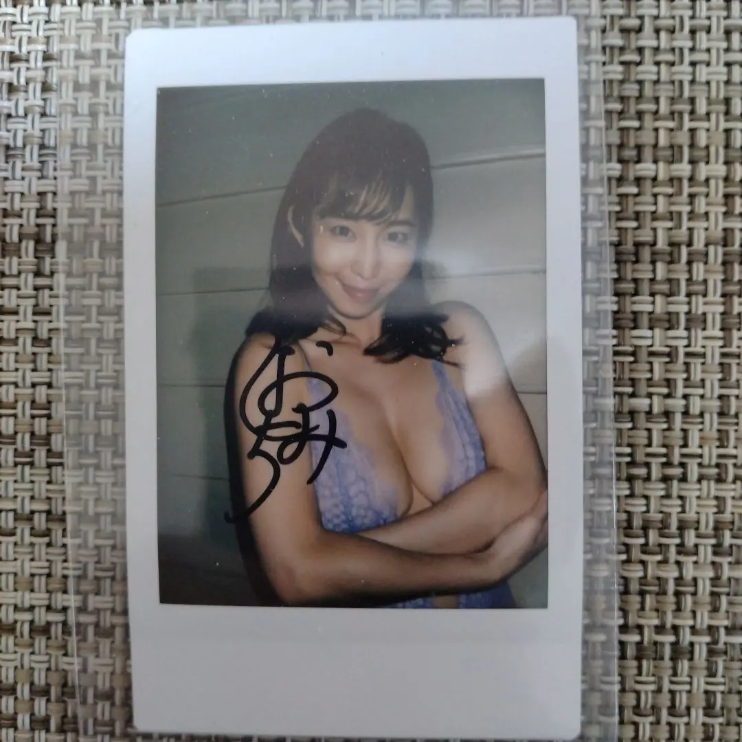 塩地美澄 チェキ2枚セット 水着・ドレス 塩地美澄 チェキ2枚セット 水着・ドレス - メルカリ