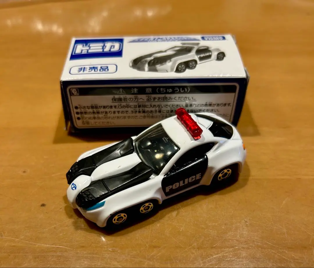 【5％OFF】 2025年最新】トミカ 博 2013の人気アイテム - メルカリ ミニカー