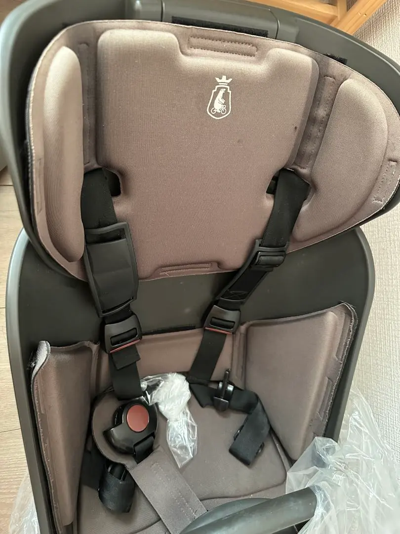 ☆Luca様☆専用　ビッケ　前乗せ　グレーのチャイルドシート ☆Luca様☆専用 ビッケ 前乗せ グレーのチャイルドシート - メルカリ