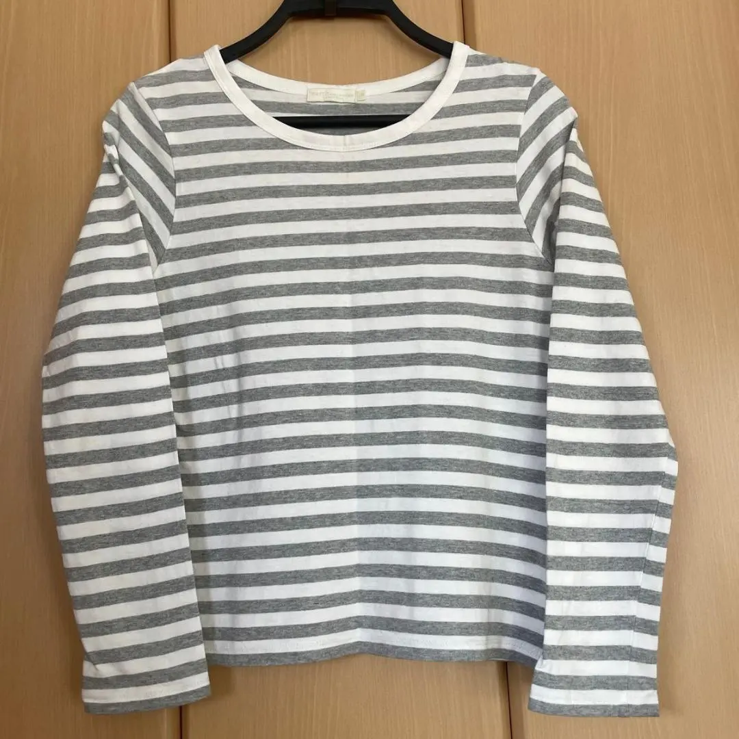 Thumbnail of White and gray striped long-sleeved T-shirt