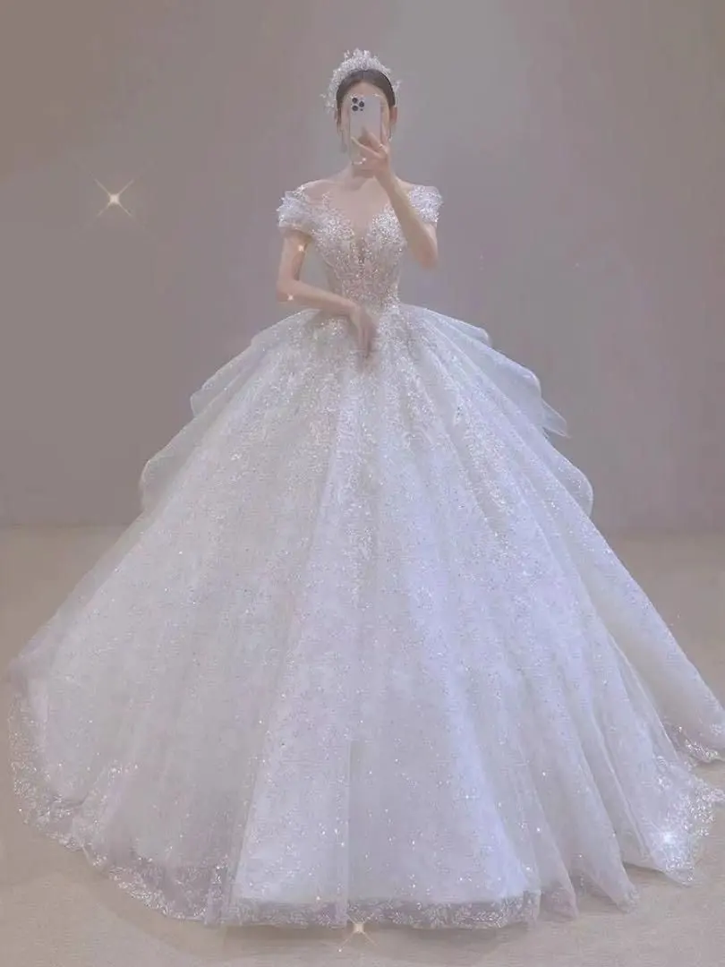 新娘婚紗 閃亮水鑽＆珍珠 公主線刺繡新娘 M碼 的縮圖