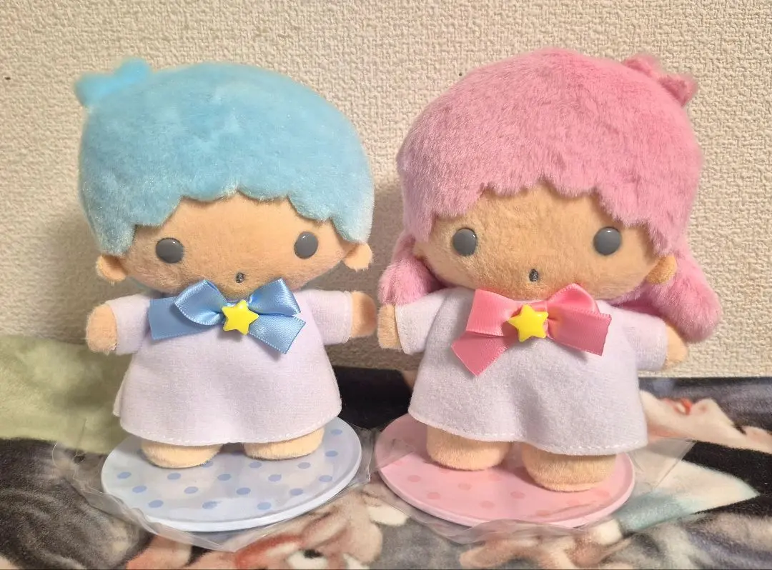 ぴたっとフレンズ　キキララセットLittleTwinStars ぬいぐるみ 2025年最新】ぴたっとふれんずキキララの人気アイテム - メルカリ