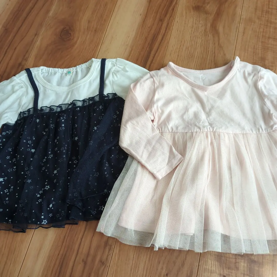 Thumbnail of Frilly long-sleeved cut-and-sew top, size 90, navy/pink