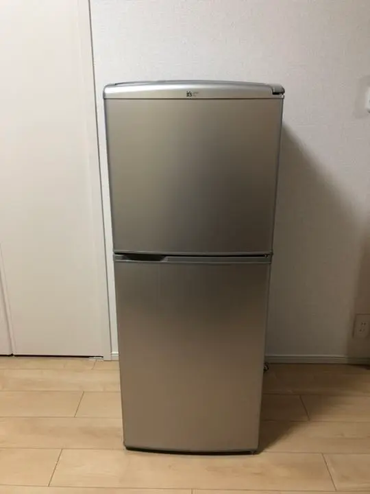 SANYO サンヨー 冷蔵庫 冷凍庫 動作品 2ドア 112L 大容量 三洋、「it'sシリーズ」の小型2ドア冷蔵庫2機種 - 価格.com