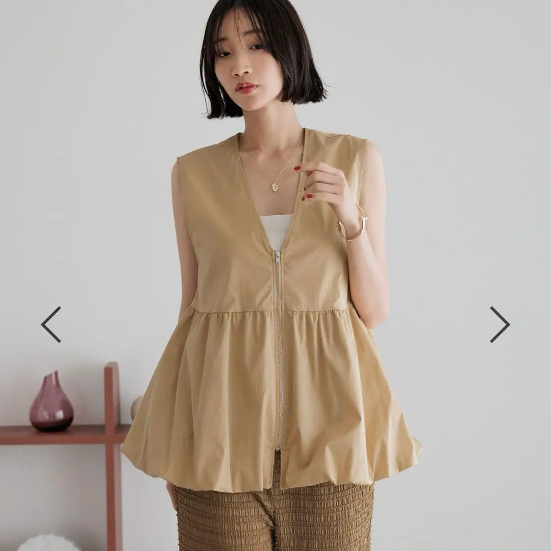 Thumbnail of LOWRYS FARM Balloon ZIP Vest Vest FREE size