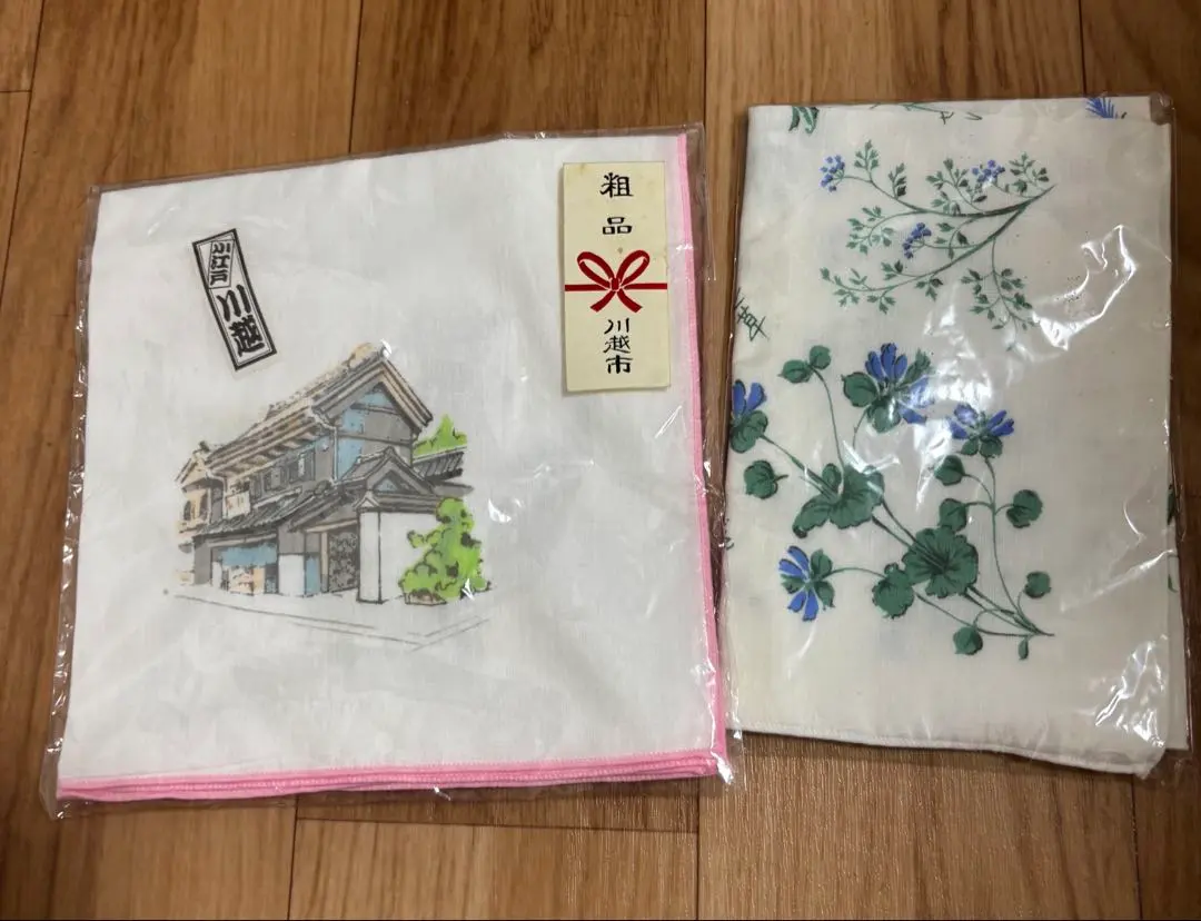 Thumbnail of Handkerchief set, building and floral pattern, gauze?