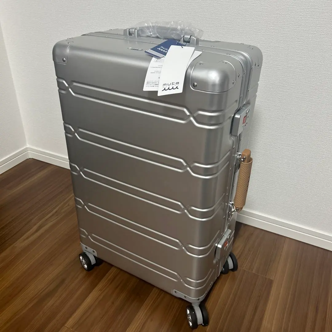 1点物に付き早い者勝ち 【新品未使用品】muta スーツケース　60Ｌ MUTA MARINE アルミニウムTSA付きスーツケース60L - メルカリ