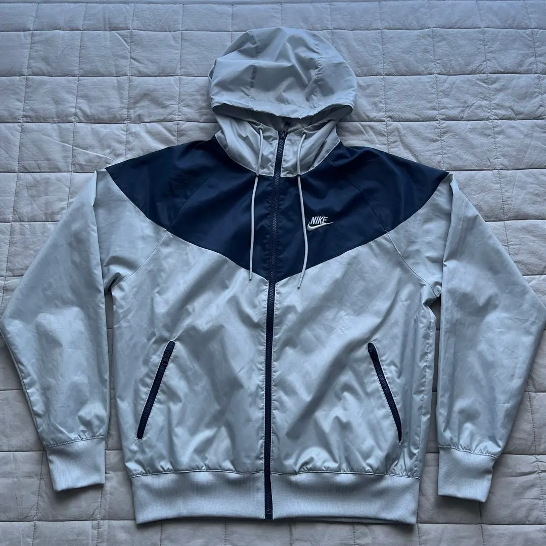 Thumbnail of Nike Windrunner