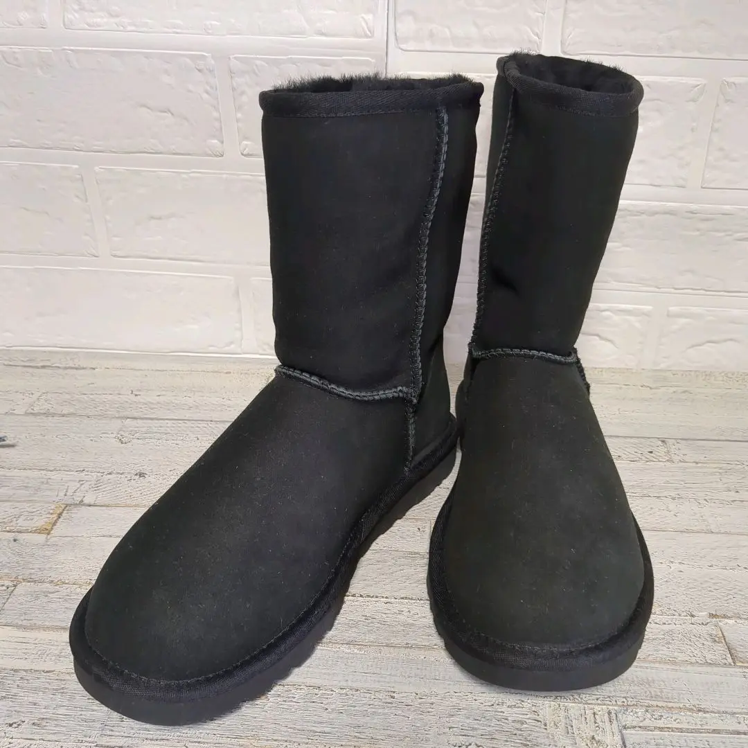 ★ 未使用級 23cm UGG 女款雪靴 黑 的縮圖