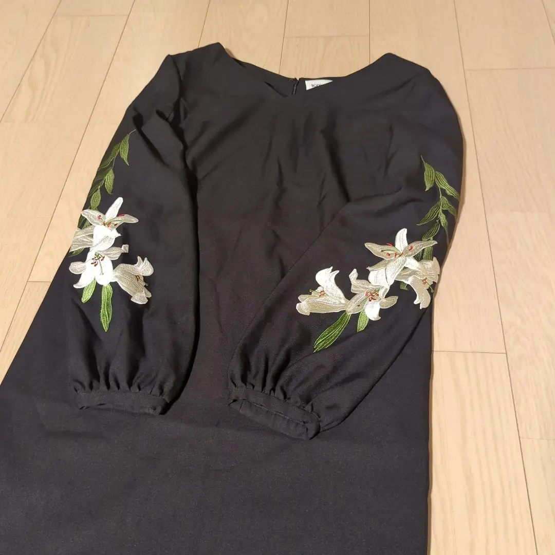 入手不可品】iCONOLOGY アイリス 花を着るワンピース