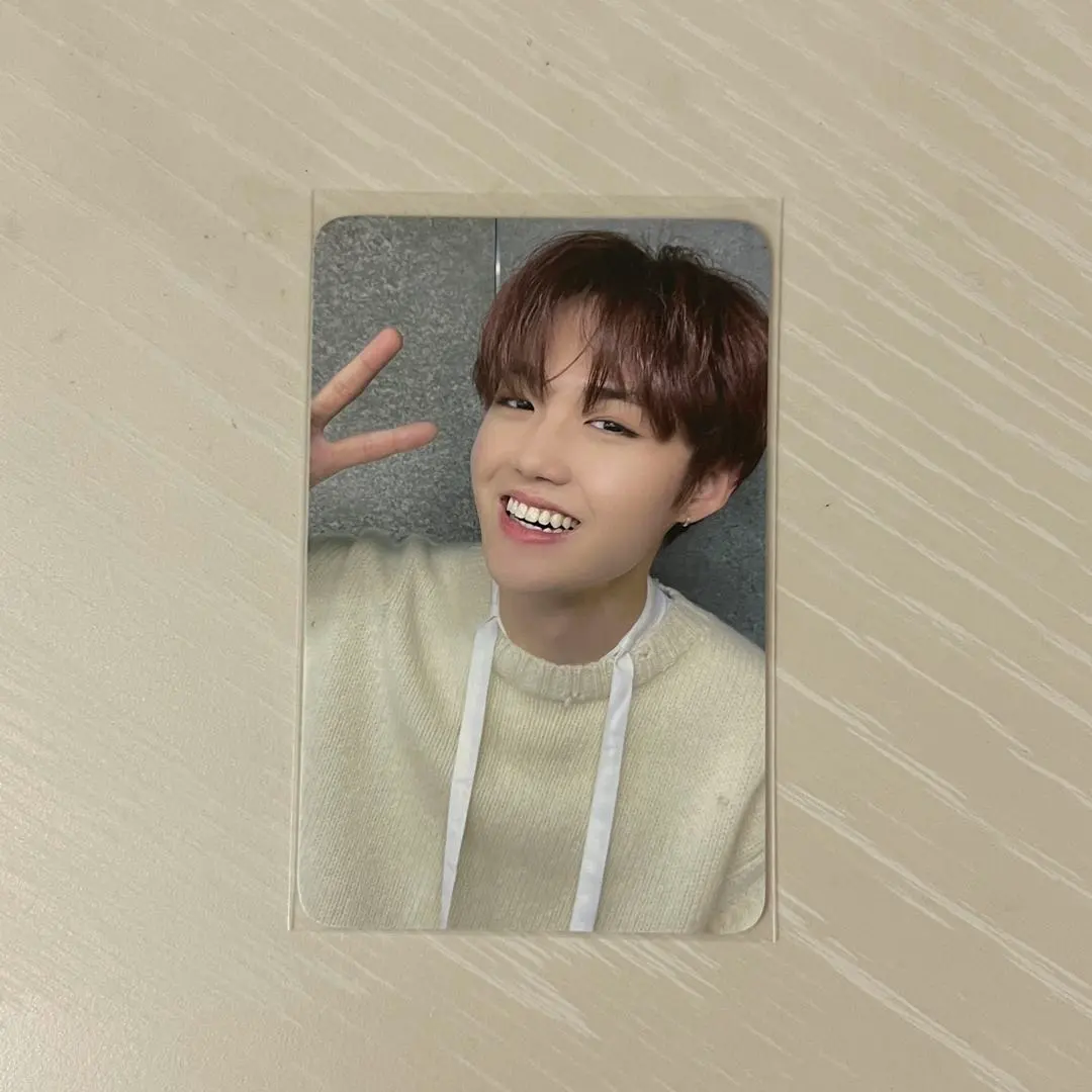 Thumbnail of Doyoung TREASURE trading card