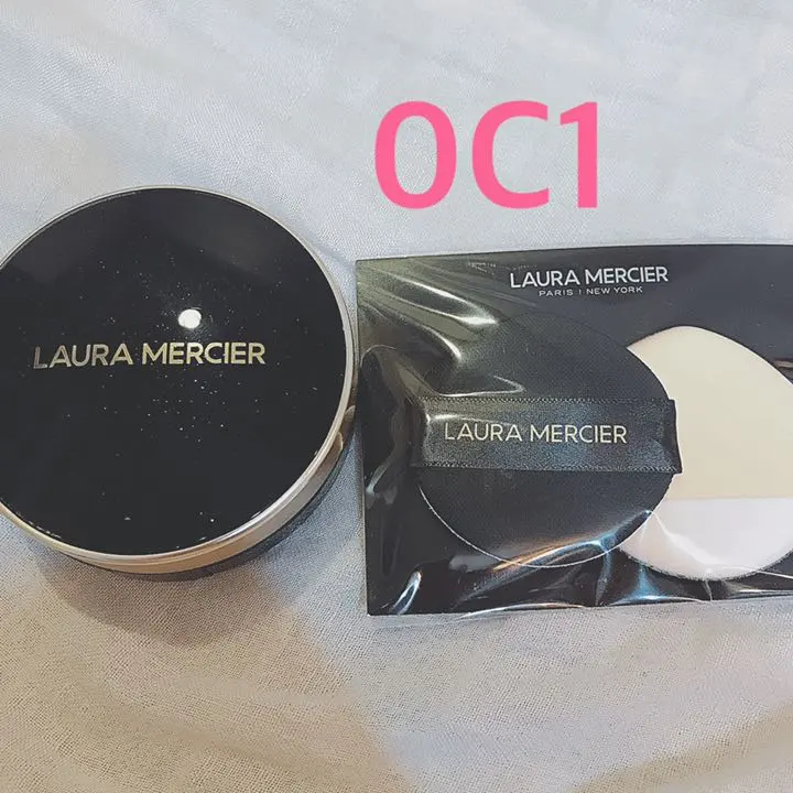 未使用品　ローラメルシェ　クッションファンデ　0C1 ♥ローラメルシェ クッションファンデーション 0C1 PEARL IVORY