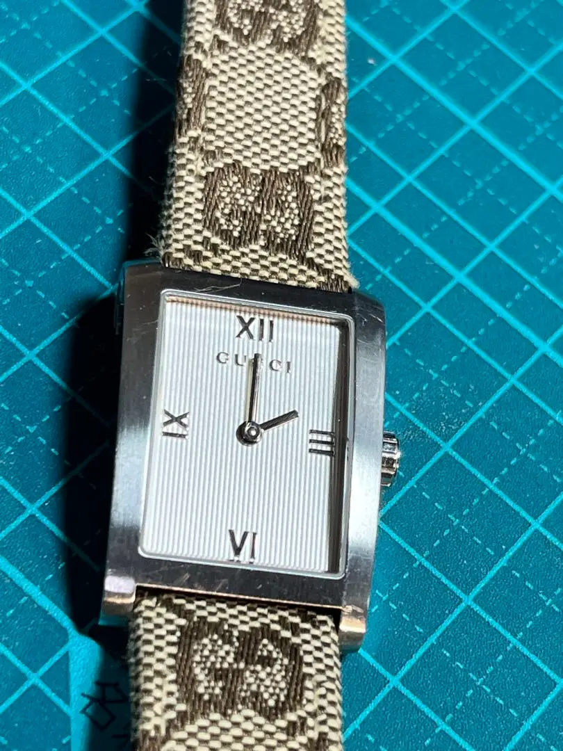 GUCCI グッチ 8600J 女性用 クオーツ腕時計 2025年最新】グッチ8600Jの人気アイテム - メルカリ