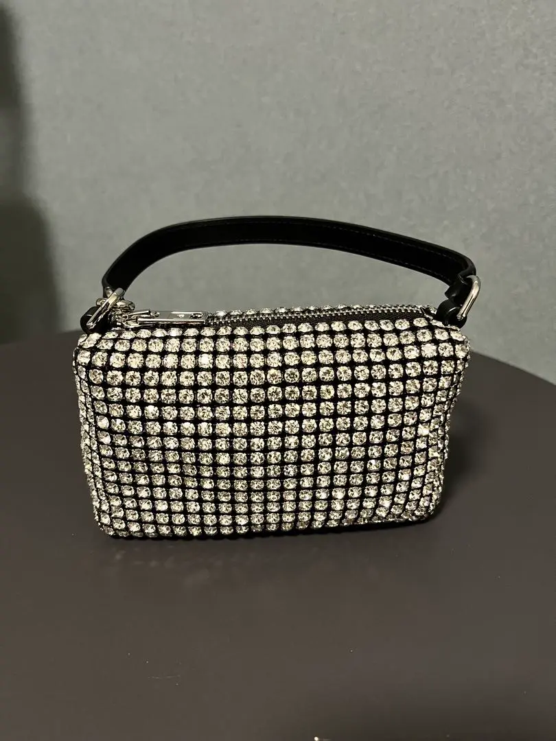 Alexander Wang ミニバッグ／クラッチ風 ハンドストラップ付き Alexander Wang ミニバッグ／クラッチ風 ハンドストラップ付き