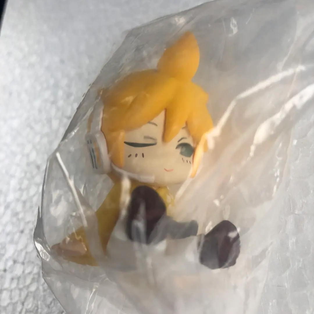 Thumbnail of Kagamine Len figure