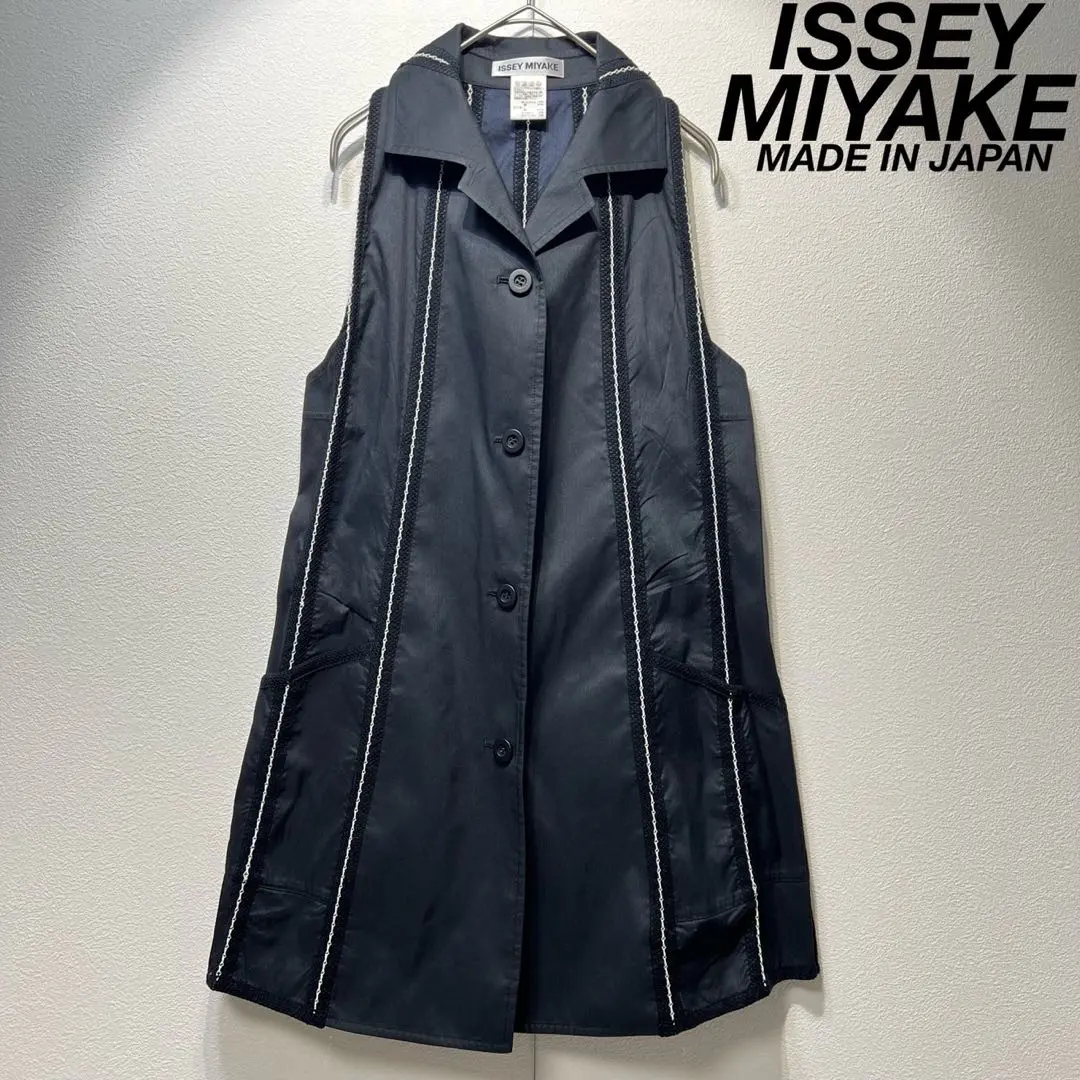 【美品】im product プリーツノースリーブジレ 総柄 日本製/ブルー 2025年最新】イッセイミヤケ シルエット：プリーツ ノースリーブ